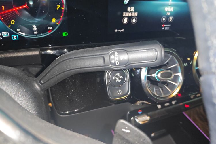 奔驰B级 2021款 B 200 动感型中控内饰18