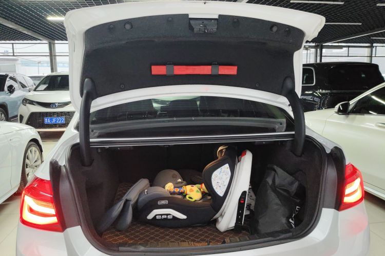 宝马3系 2019款 320Li 时尚型局部细节23