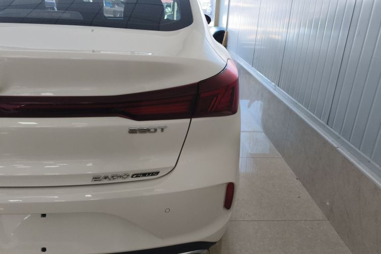 长安 逸动 2023款 畅享版 PLUS 蓝鲸NE 1.4T GDI DCT尊贵版车身外观9