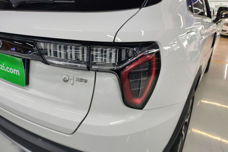 领克01 2017款 2.0T 四驱劲Pro版车身外观9