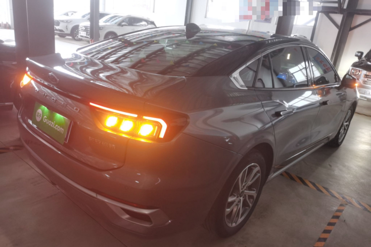 福特 蒙迪欧 2022款 改款 EcoBoost 245 豪华型车身外观7