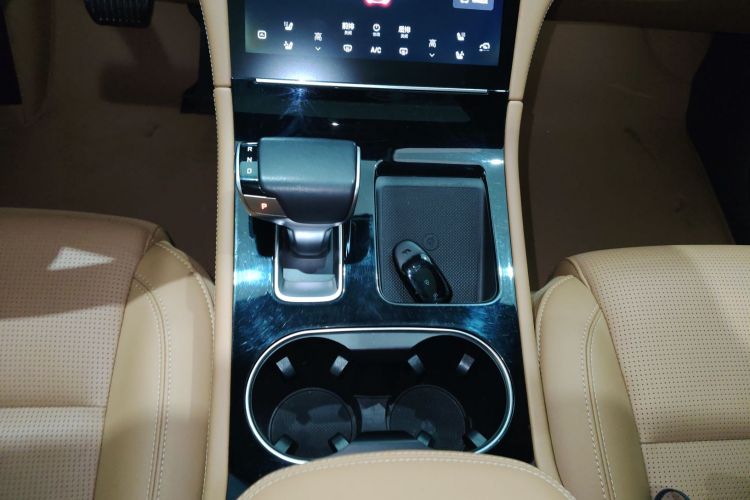 理想汽车 理想ONE 2021款 增程6座版中控内饰18