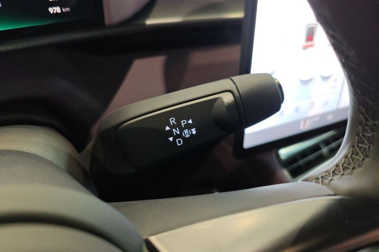 小鹏P7 2025款 702 长续航 Ultra局部细节18