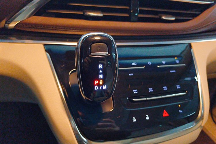 别克GL8 2022款 陆上公务舱 652T 豪华型局部细节18