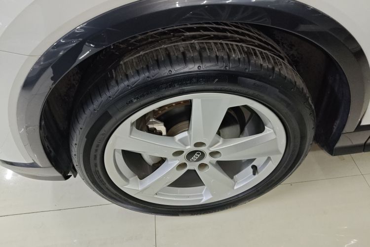 奥迪Q2L 2022款 35 TFSI 进取致雅型车身外观6007