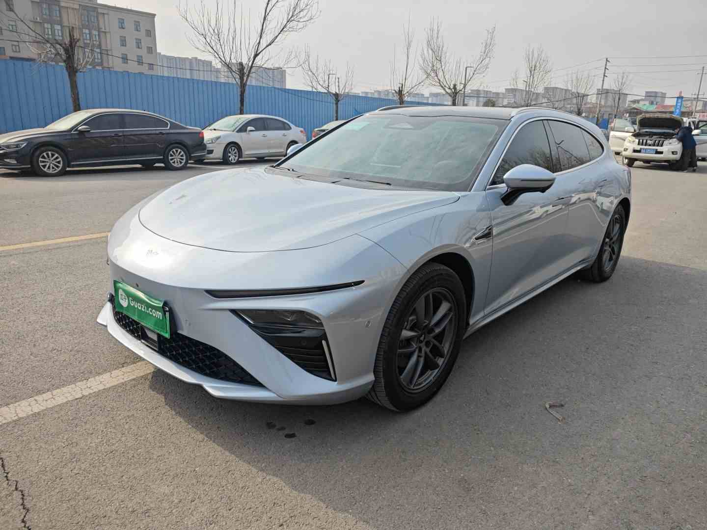 哪吒汽车 哪吒S猎装 2024款 增程300 标准版(2)