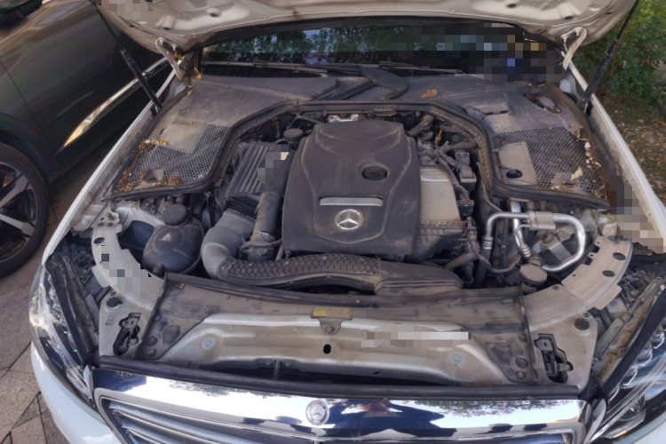 奔驰C级 2017款 C 200 L 4MATIC局部细节24