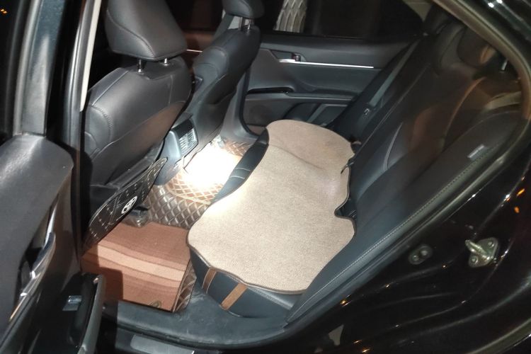 丰田 凯美瑞 2023款 2.5G 豪华版中控内饰21