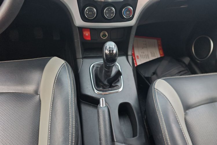 北汽幻速H3 2017款 1.5L 手动舒适天窗版局部细节18