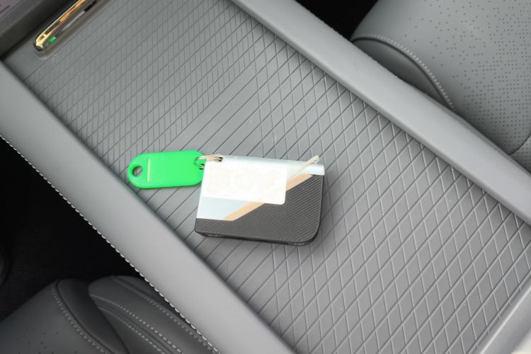 领克06 EM-P 2025款 EM-P 126长续航Halo中控内饰11