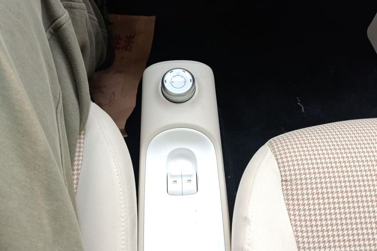 五菱汽车 宏光MINIEV 2024款 第三代 215km 进阶版局部细节18