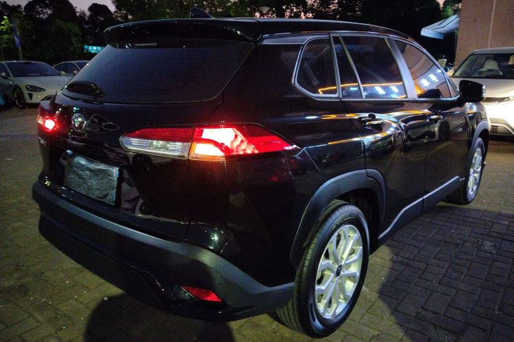 丰田 锋兰达 2023款 2.0L CVT精英版车身外观7