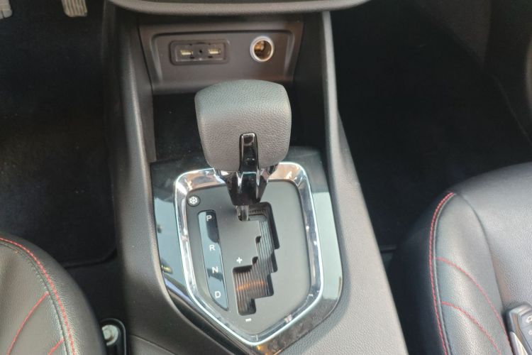 东南DX3 2018款 1.5T CVT尊贵型局部细节18