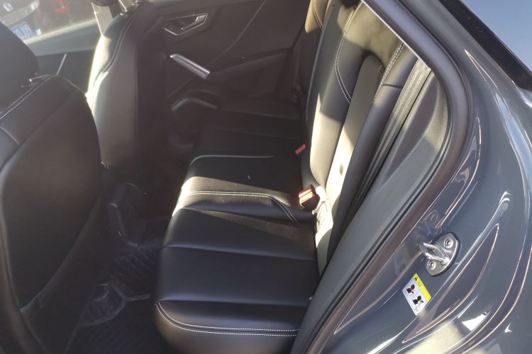 奥迪Q2L 2021款 35 TFSI 进取动感型中控内饰7004