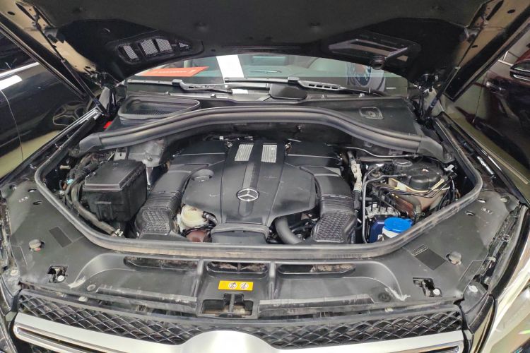 奔驰GLE 2018款 GLE 400 4MATIC 臻藏版机舱底盘24