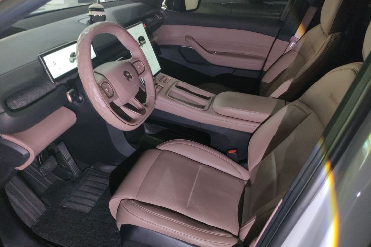 蔚来ES6 2024款 75kWh中控内饰19