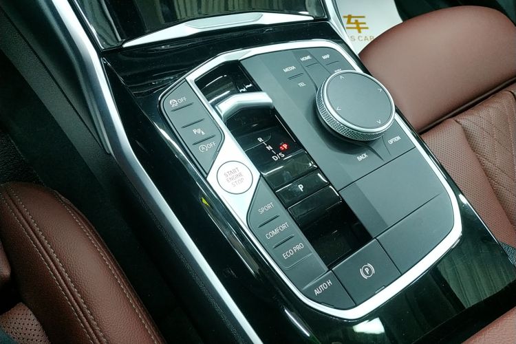 宝马3系 2023款 320Li M运动套装中控内饰18