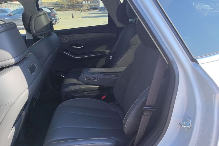 捷途山海L9 2025款 1.5TD 2DHT 旗舰版 6座中控内饰21