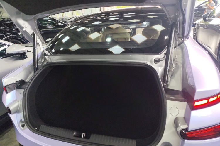 小鹏P7 2022款 480G+局部细节23