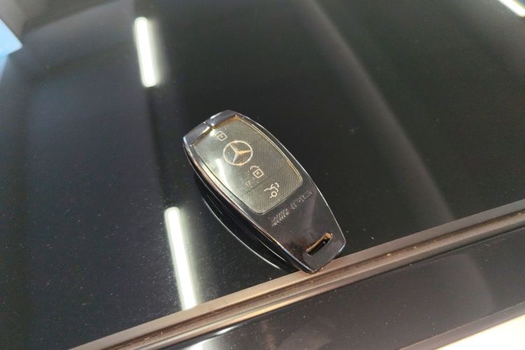 奔驰E级(进口) 2020款 改款 E 260 运动版中控内饰7001