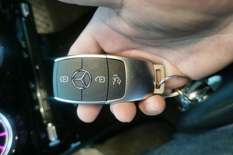 奔驰A级 2022款 改款 A 200 L 运动轿车时尚型中控内饰11