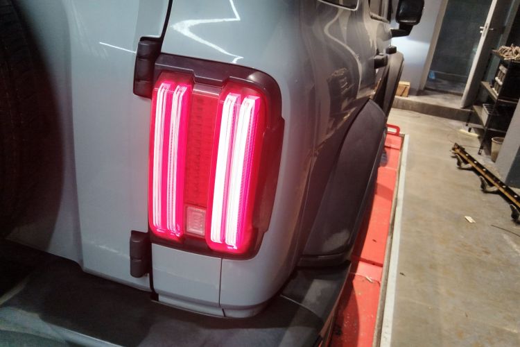 坦克300 2024款 2.0T 征服者车身外观9