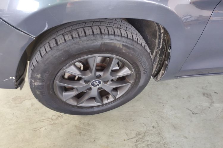 比亚迪 宋 2020款 经典版 1.5T 自动精英型车身外观6007