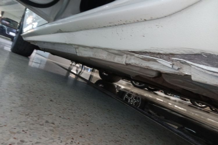 奥迪A4L 2019款 40 TFSI 运动型 国VI局部细节9002