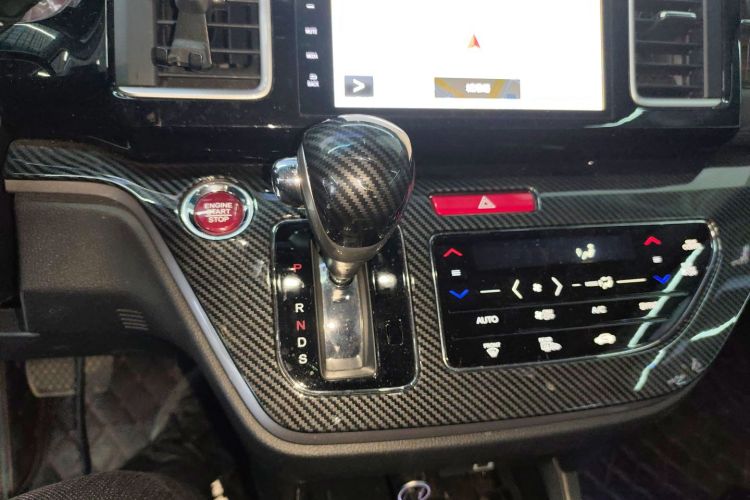 本田 艾力绅 2016款 2.4L 豪华版中控内饰18