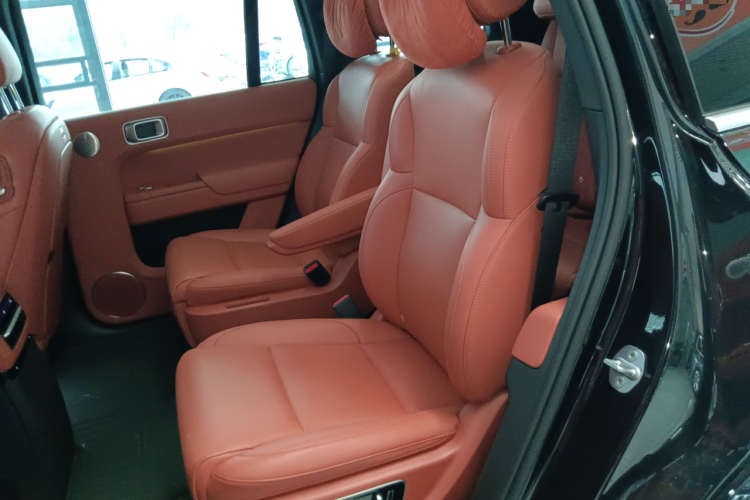 理想汽车 理想L9 2022款 Max中控内饰21