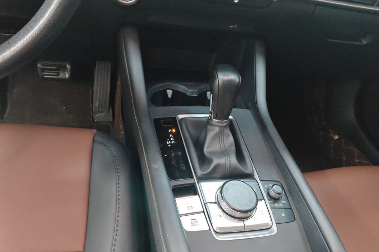 马自达3 昂克赛拉 2020款 1.5L 自动质美版中控内饰18