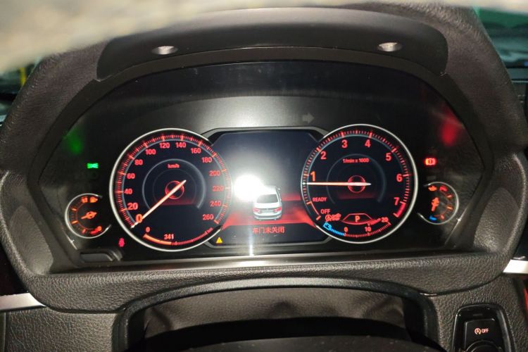 宝马3系 2018款 320Li 领先型M运动套装中控内饰14