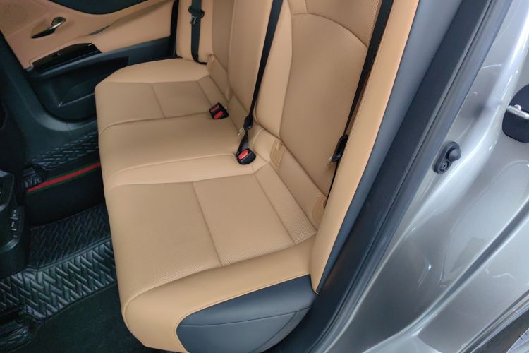 雷克萨斯ES 2022款 200 卓越版中控内饰21