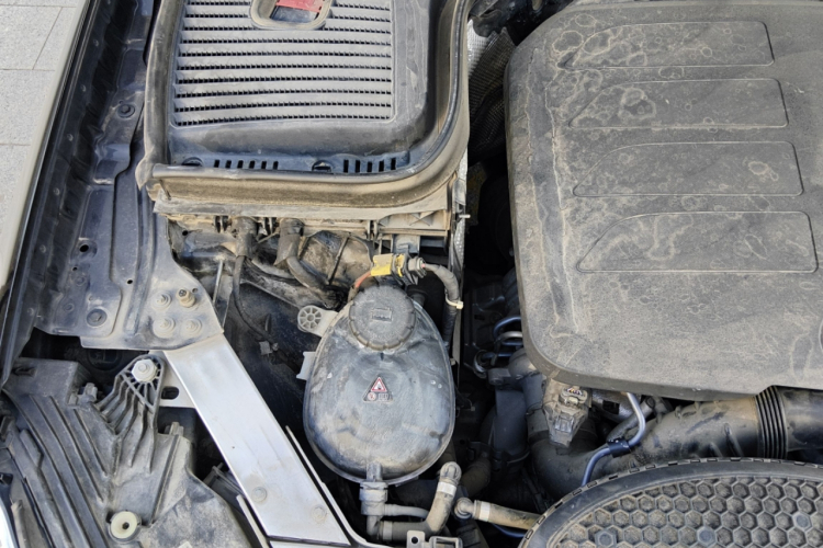 奔驰GLC 2020款 GLC 300 L 4MATIC 豪华型局部细节9006