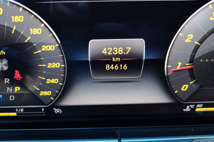 奔驰E级 2020款 改款 E 260 L中控内饰15