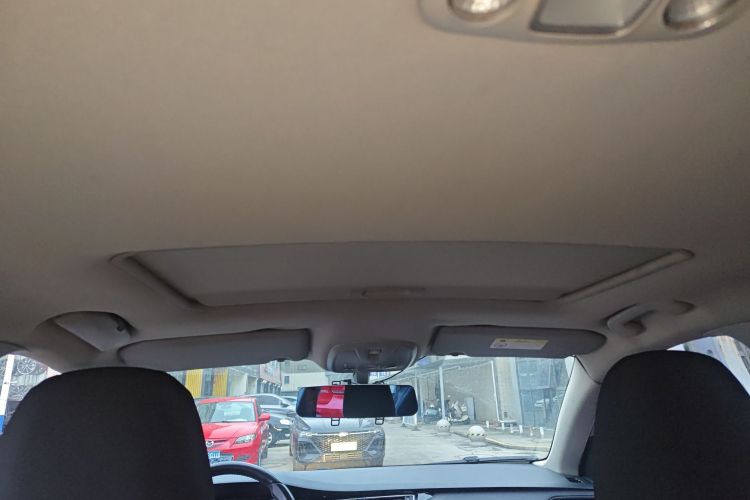 标致408 2014款 1.8L 自动豪华版中控内饰22