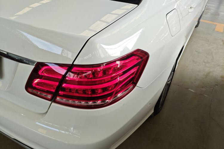 奔驰E级 2014款 改款 E 300 L 运动型车身外观6004