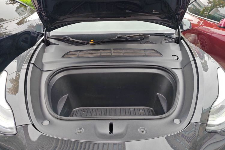 特斯拉 Model Y 2021款 标准续航后驱版机舱底盘24