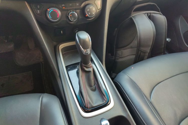 雪佛兰 科鲁泽 2019款 Redline 320T 双离合欢快版 国VI中控内饰18