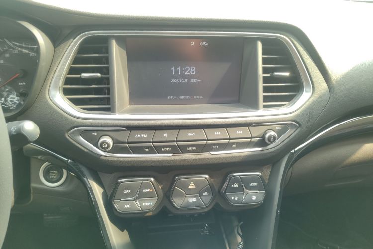 广汽传祺 传祺GS4 2016款 235T G-DCT豪华版中控内饰16