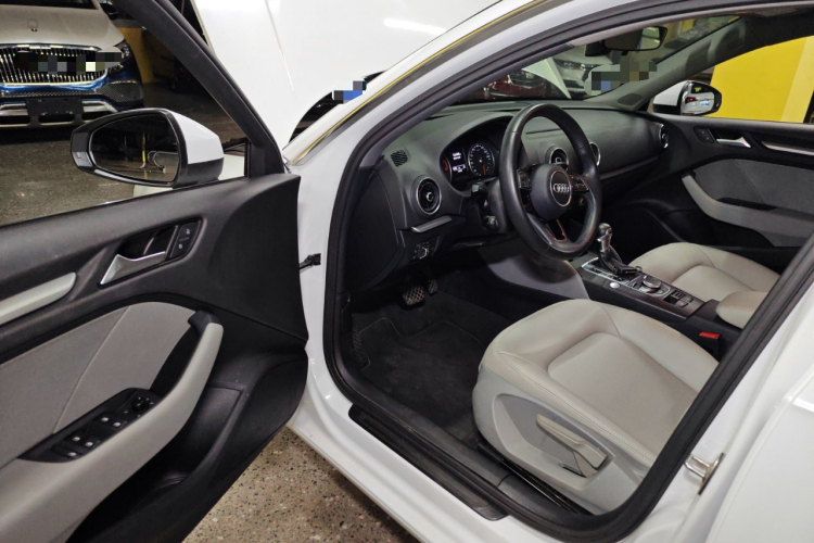 奥迪A3 2020款 Sportback 35 TFSI 进取型 国VI中控内饰20