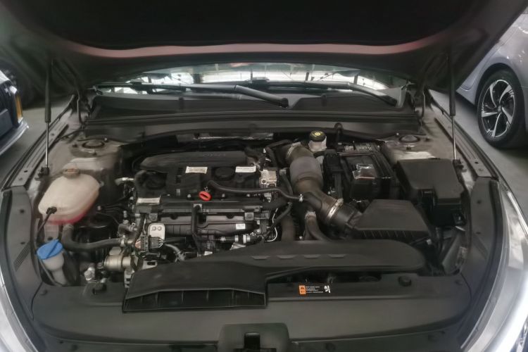 起亚K5 2021款 270T CVVD 焕新版机舱底盘24