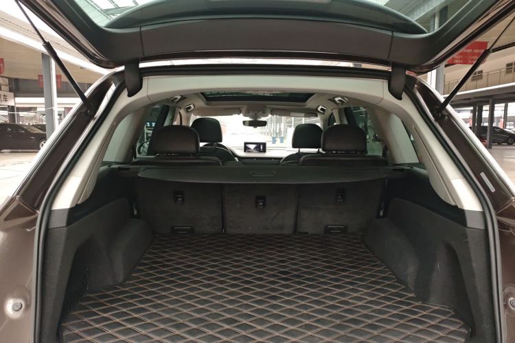 奥迪Q7 2016款 45 TFSI 技术型机舱底盘23