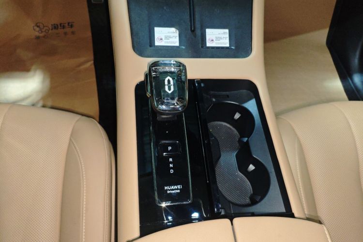 鸿蒙智行 问界M7 2022款 1.5T 四驱旗舰版中控内饰18