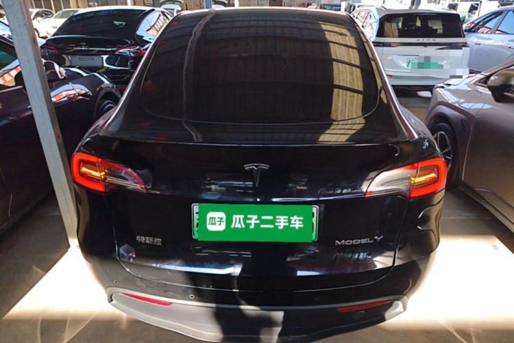 特斯拉 Model Y 2022款 改款 后轮驱动版车身外观6004