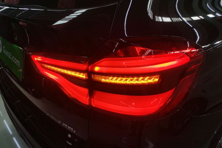 宝马X3 2021款 xDrive25i 豪华套装车身外观9