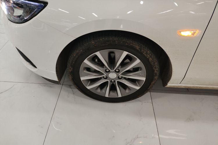 别克GL6 2021款 323T 轻混动互联豪华型车身外观35