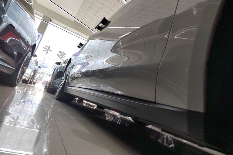 蔚来ET7 2023款 100kWh 签名版局部细节9001