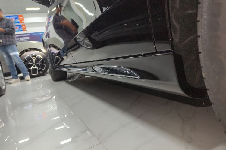 奔驰E级 2025款 改款 E 260 L局部细节9002