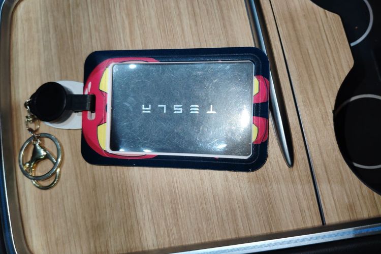 特斯拉 Model 3 2021款 标准续航后驱升级版中控内饰11